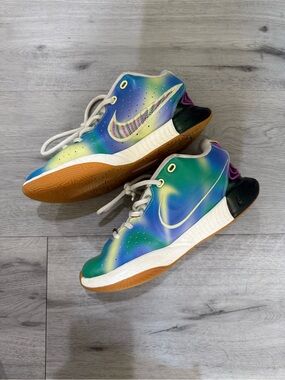 Nike LeBron 21 Kids Basketball Shoes Size 5Y